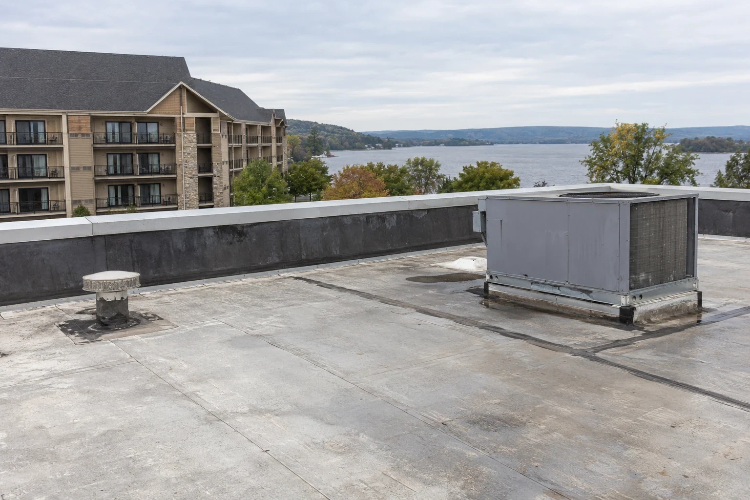 Commercial Roofing for Hospitality Groups in Lakewood, CO